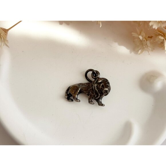 Lion  Figural Silver Toned Figural Vintage Pendant | Charm - Picture 6 of 7
